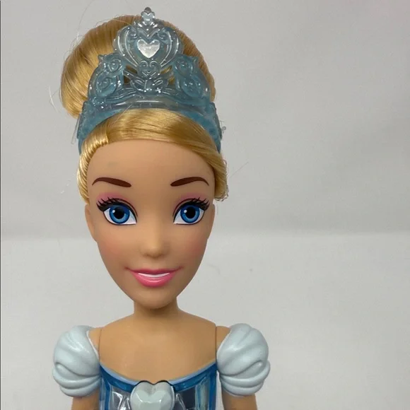 Disney Princess Cinderella 11” Doll with one shoe  Kids Barbie Toy - Picture 3 of 7